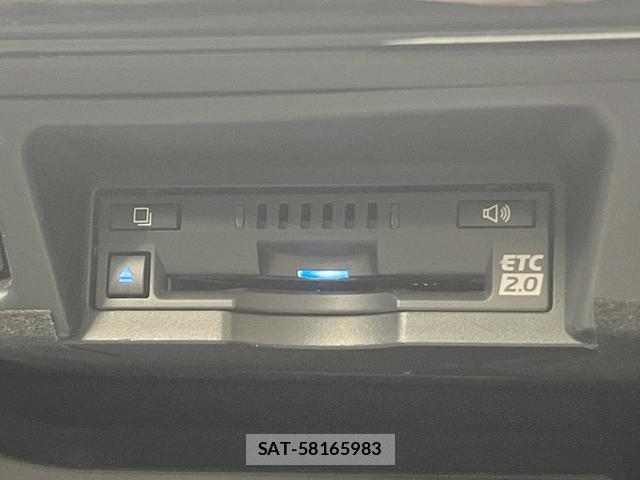 Toyota CROWN HYBRID 2019-04 8279980-6