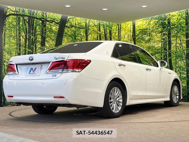 Toyota CROWN HYBRID 2017-03 8280100-17