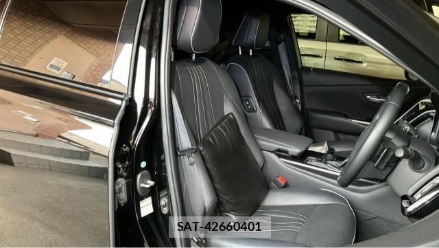 Toyota CROWN HYBRID 2018-09 8280573-5