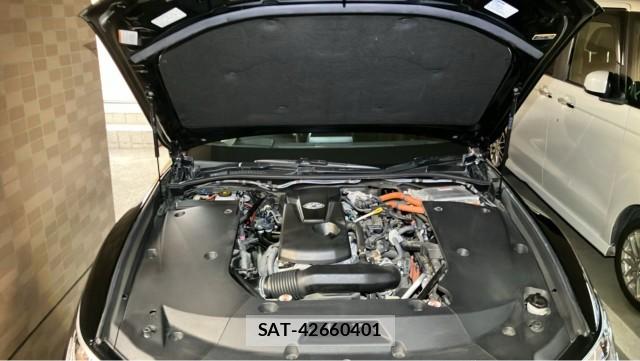 Toyota CROWN HYBRID 2018-09 8280573-7