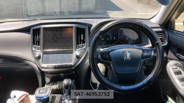 Toyota CROWN HYBRID 2014-01 8280604-16