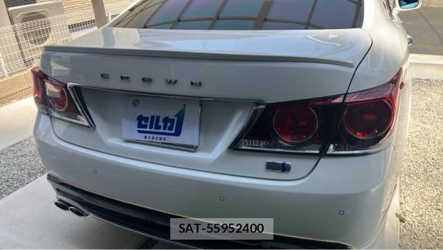 Toyota CROWN HYBRID 2016-09 8280642-1