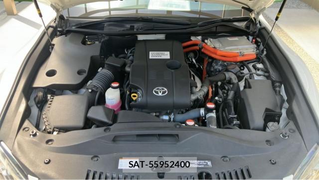 Toyota CROWN HYBRID 2016-09 8280642-7