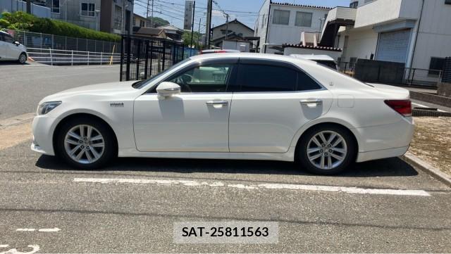 Toyota CROWN HYBRID 2013-09 8280938-10