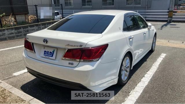 Toyota CROWN HYBRID 2013-09 8280938-12