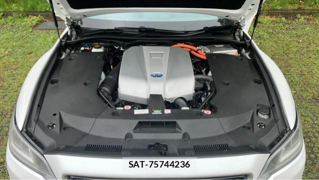 Toyota CROWN HYBRID 2021-03 8281073-7