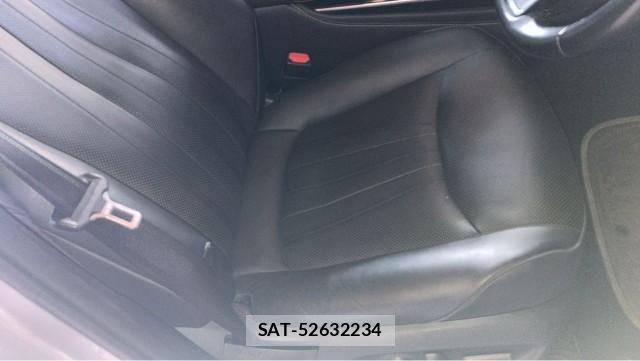 Toyota CROWN HYBRID 2018-11 8281368-5