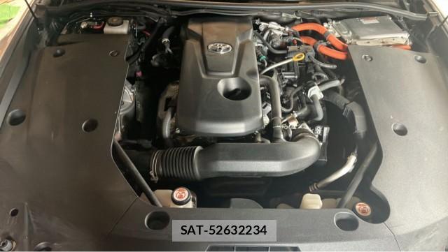 Toyota CROWN HYBRID 2018-11 8281368-7