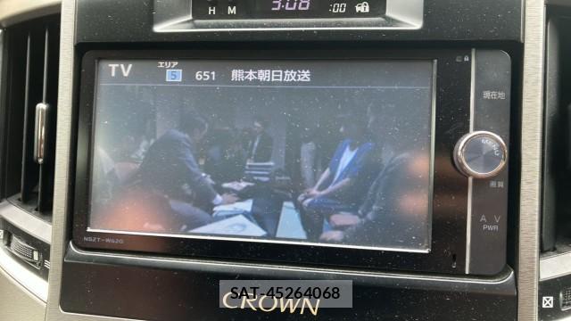 Toyota CROWN HYBRID 2013-04 8281639-4