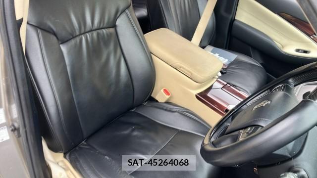 Toyota CROWN HYBRID 2013-04 8281639-5
