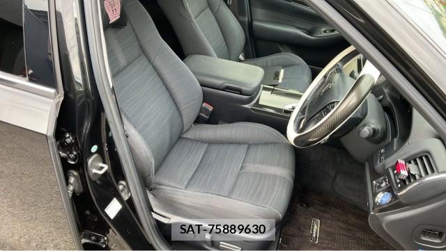 Toyota CROWN HYBRID 2013-02 8281656-5