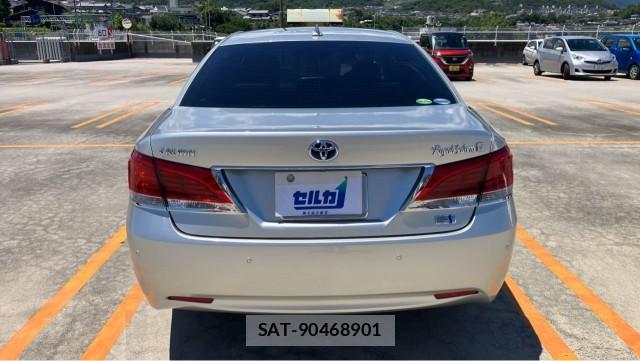 Toyota CROWN HYBRID 2013-03 8281702-1