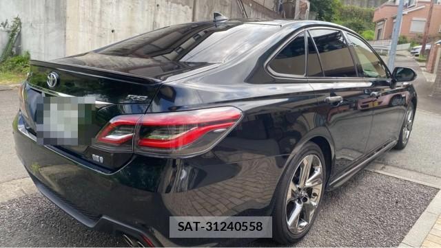 Toyota CROWN HYBRID 2019-09 8281885-12