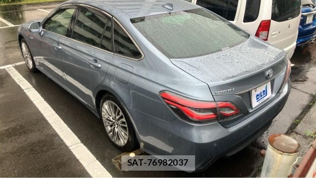 Toyota CROWN HYBRID 2018-06 8282379-13