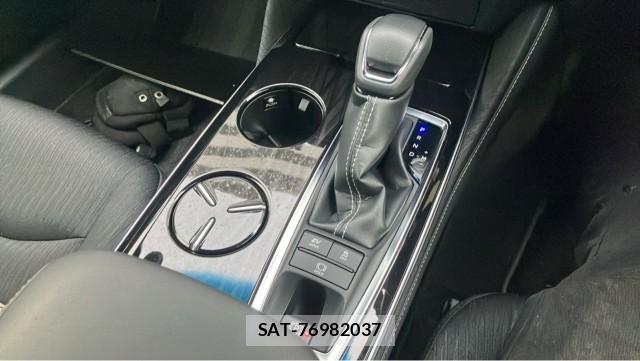 Toyota CROWN HYBRID 2018-06 8282379-14