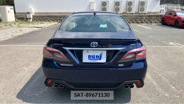 Toyota CROWN HYBRID 2021-06 8282463-1