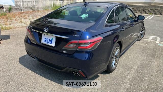 Toyota CROWN HYBRID 2021-06 8282463-12