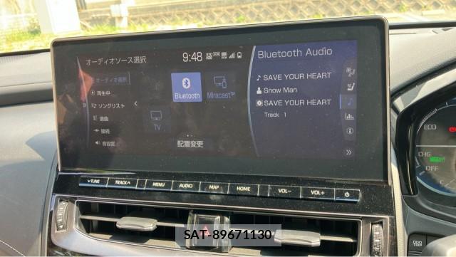 Toyota CROWN HYBRID 2021-06 8282463-4