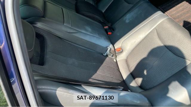 Toyota CROWN HYBRID 2021-06 8282463-6