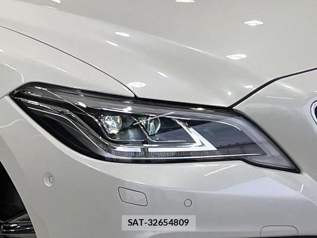 Toyota CROWN HYBRID 2019-03 8282657-11