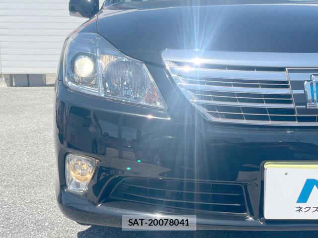 Toyota CROWN HYBRID 2010-09 8282851-12