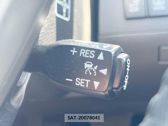 Toyota CROWN HYBRID 2010-09 8282851-7