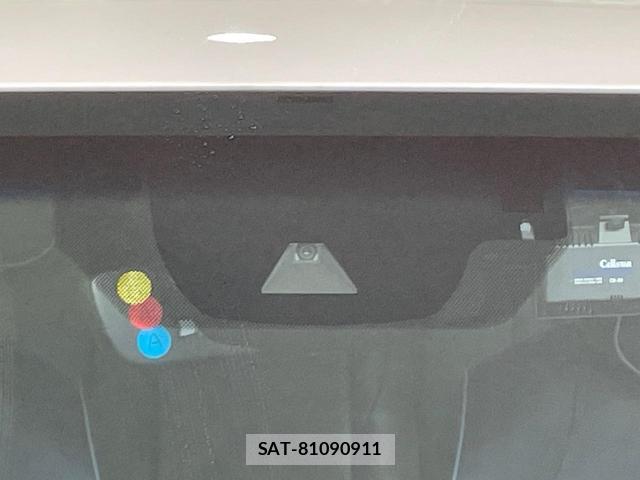 Toyota CROWN HYBRID 2019-02 8282953-4