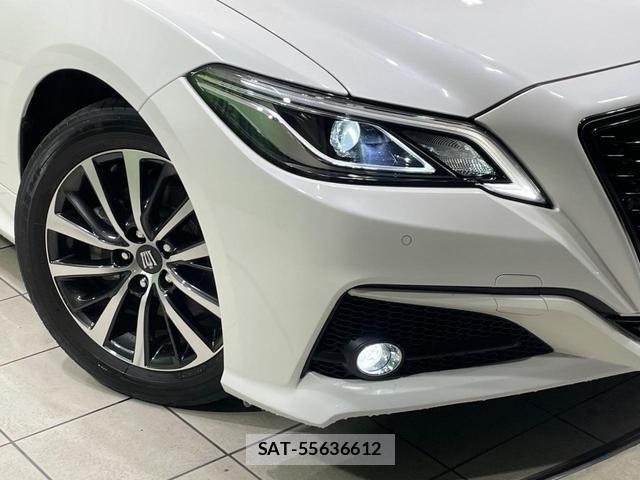Toyota CROWN HYBRID 2018-12 8282955-11