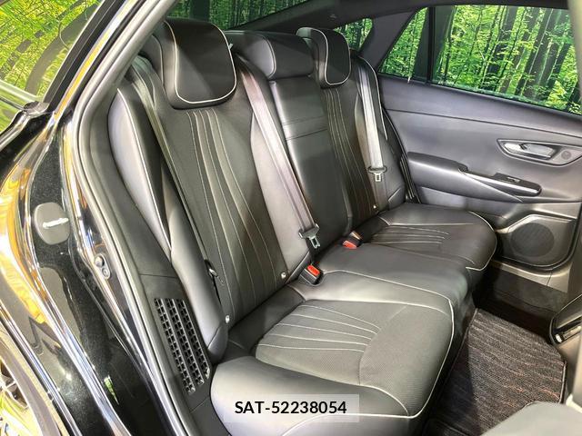 Toyota CROWN HYBRID 2018-07 8283479-9