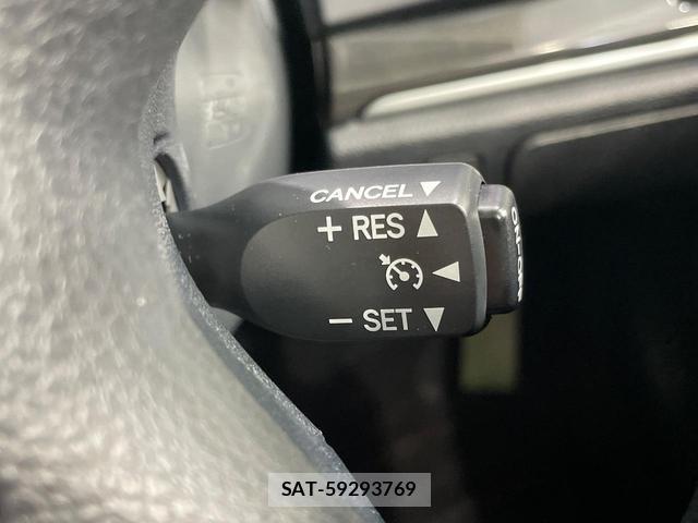 Toyota CROWN HYBRID 2013-09 8283596-5