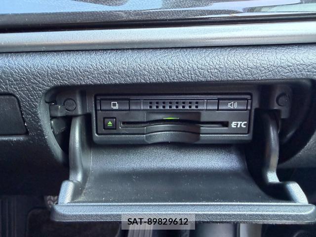 Toyota CROWN HYBRID 2014-01 8284060-7