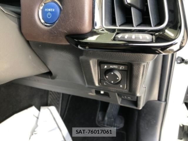 Toyota CROWN HYBRID 2018-11 8284414-4