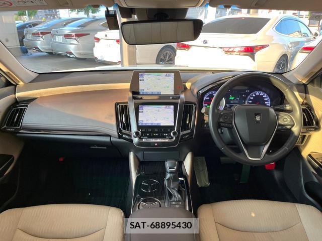 Toyota CROWN HYBRID 2018-06 8284450-1