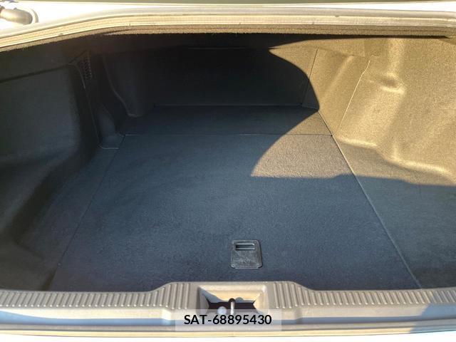 Toyota CROWN HYBRID 2018-06 8284450-11