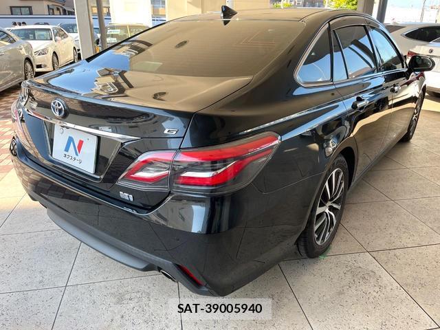 Toyota CROWN HYBRID 2018-07 8284452-17