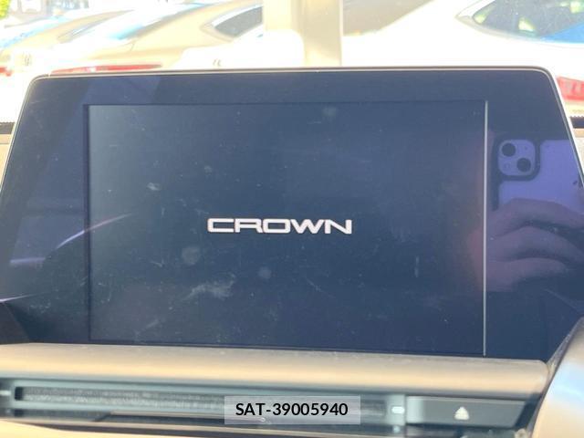 Toyota CROWN HYBRID 2018-07 8284452-2