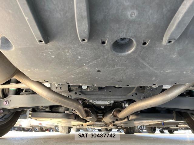 Toyota CROWN HYBRID 2020-07 8284454-18