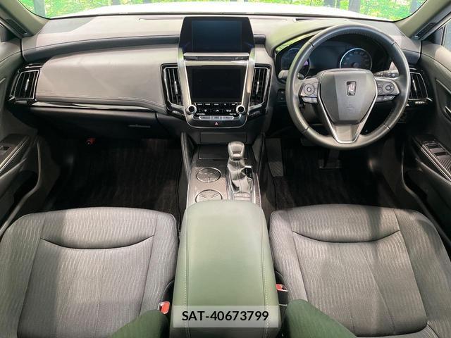 Toyota CROWN HYBRID 2019-03 8285181-1