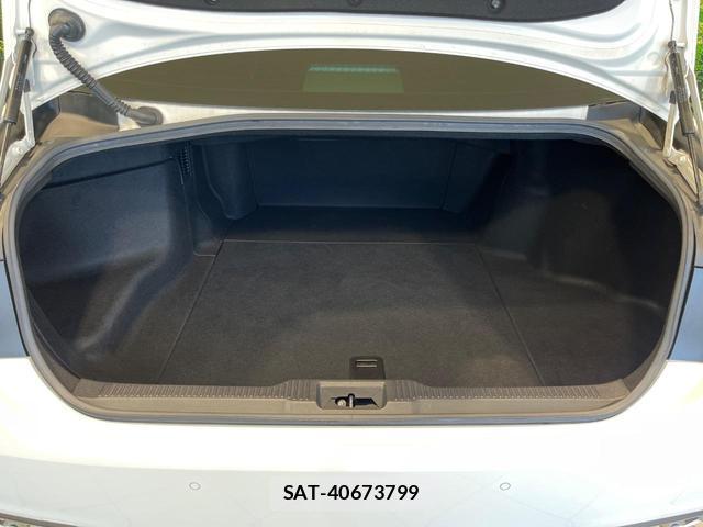 Toyota CROWN HYBRID 2019-03 8285181-9
