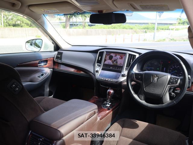 Toyota CROWN HYBRID 2013-09 8285813-1