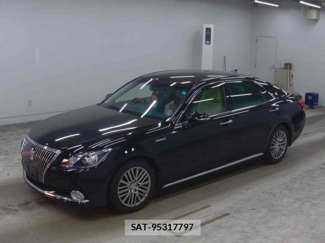 Toyota CROWN MAJESTA 2016 8278530-0