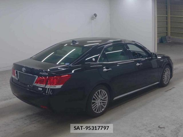 Toyota CROWN MAJESTA 2016 8278530-1
