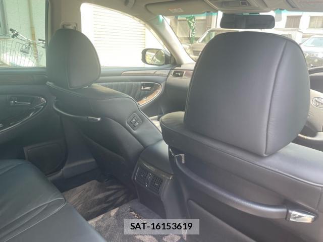 Toyota CROWN MAJESTA 2007-01 8280013-7