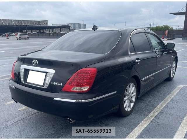 Toyota CROWN MAJESTA 2006-08 8283349-6