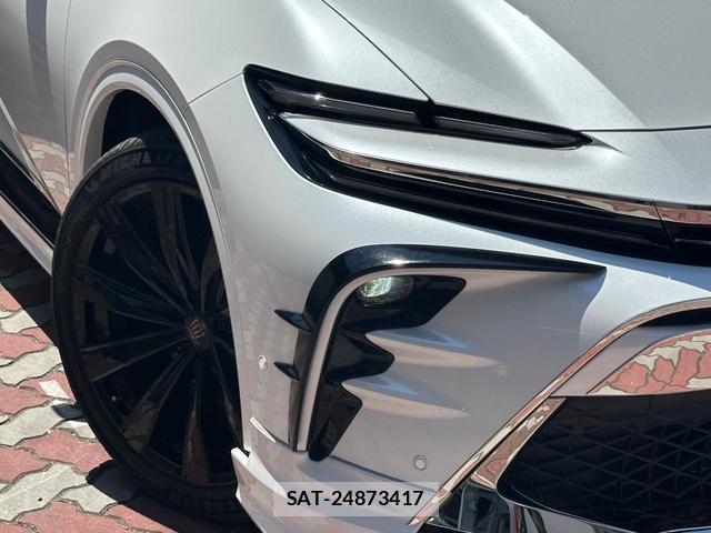Toyota CROWN 2025-01 8279435-11