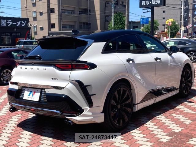 Toyota CROWN 2025-01 8279435-16
