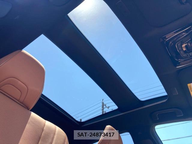 Toyota CROWN 2025-01 8279435-3