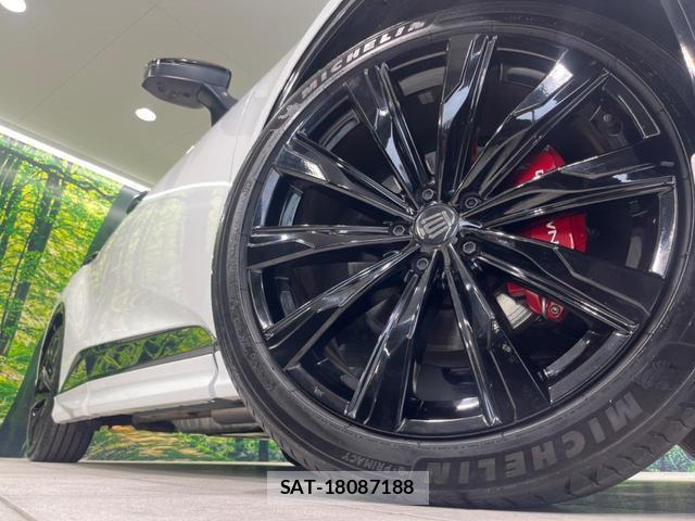 Toyota CROWN 2023-12 8279627-12