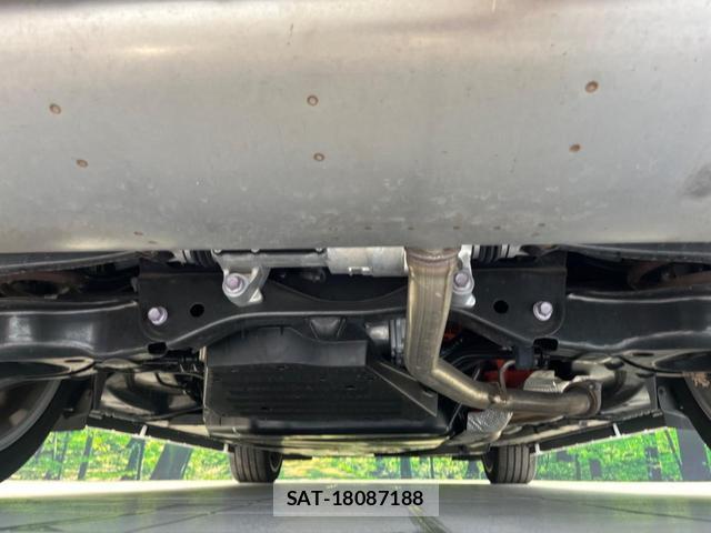 Toyota CROWN 2023-12 8279627-18