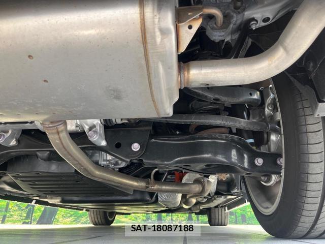 Toyota CROWN 2023-12 8279627-19
